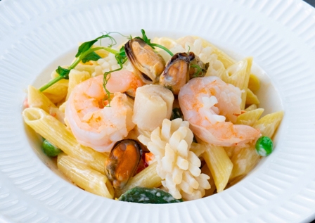 Пенне с морепродуктами